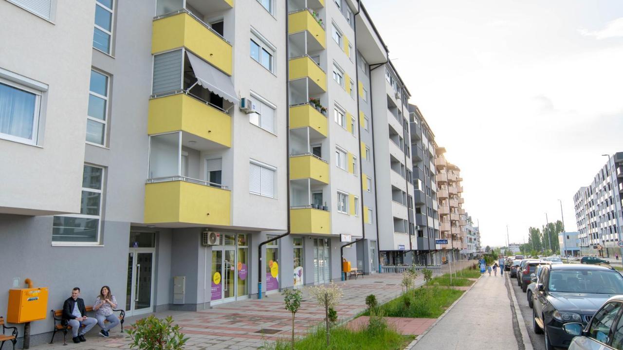 Athena Apartman Lukavica Eksteriør billede